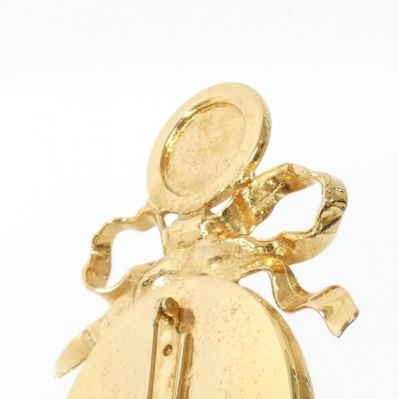 Pre Loved chanel Women Gold Brooches - Picture 3 of 8